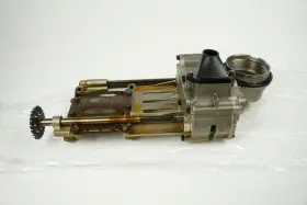 11417561429 Bmw 2007-2010 X5 E70 4.8l Engine Motor Oil Fluid Pump With Filter Housing #2