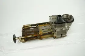 11417561429 Bmw 2007-2010 X5 E70 4.8l Engine Motor Oil Fluid Pump With Filter Housing #3