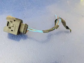 37206789937 Bmw 08-14 X6 E71 Air Suspension Pressure Control Valve Block Pigtail Connector
