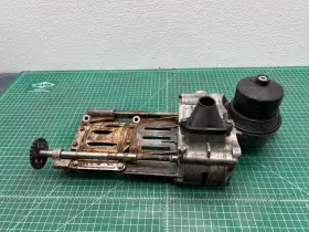 7560294 Bmw 07-10 X5 E70 4.8l Engine Motor Oil Filter Housing Pump Oem