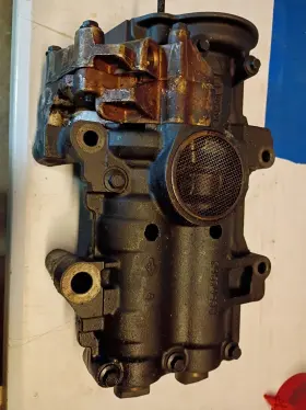 Kmj1 Factory/oem 1996- 2001 Chevy Caviler Z24 2.4 Oil Pump And Housing See Pic