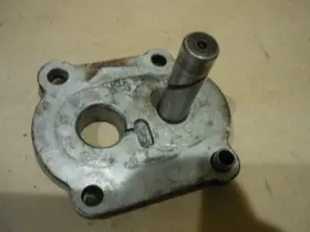 103513 Ferrari 208 308 - Oil Pump Cover With Shaft P/n #3