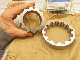 3c3z-6608-ba Ford Low Pressure Oil Pump Gear And Cover As Shown #2