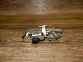 Fl3p-7b325-a Ford Genuine Assembly Oil Pump Oem #2