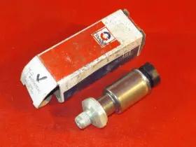 10068546 Gm Nos 1988 1989 Chevy Beretta Corsica 2.0 Engine Oil Pressure Sensor
