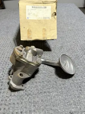 12555167 Gm Bb Chevy Oil Pump Std-volume With Pickup And Drive Rod New Oem