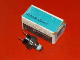 25500672 Gm Nos 1978-1987 Chevy Buick Oldsmobile Pontiac Cadillac / Oil Switch