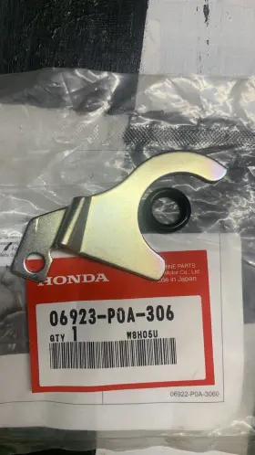 06923-p0a-306 Honda Genuine Oem Oil Pump Balance Shaft Retainer New Accord 2.3cl
