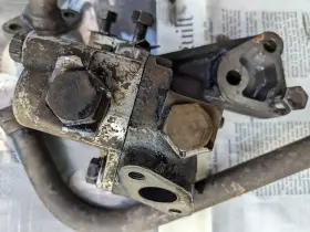 C4715 Jaguar Xk120 Oil Pump And Delivery Pipes #2