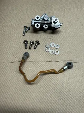 16082-045 Kawasaki F9 350 Big Horn Oil Pump And Line Set With Hardware Injection