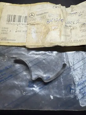 1009930320 Mercedes-benz M100 W100 600 300sel 6.3 Oil Pump Tensioner Spring Clamp