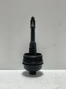 A2701800300 Mercedes-benz 2015-2023 C300 Glc300 Engine Motor Oil Filter Housing Cover Oem