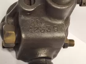 42339 Nash 1910 1932 Models 980 1080 Oil Pump Body Gears Lines W Fittings Special 8 #2