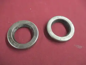 309522 Packard 1939-41 Rear Axle Seals Nos