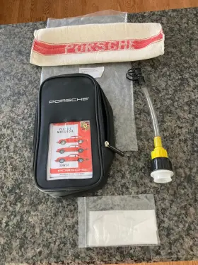 Pcg0432900 Porsche Design. Classic Motoroil Bag Pouch With Attachment Gloves And Rag. New