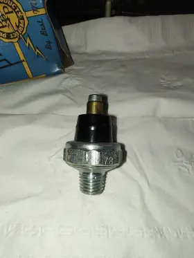 Mw-2456 Preferred Oil Pressure Switch For 1958-59 Simca Aronde Op78