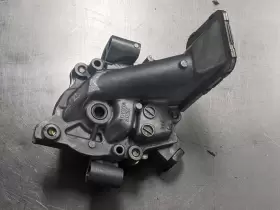 1510037040 Toyota Engine Oil Pump From 2014 Prius 1.8 #2