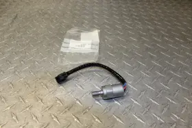 T2021998 Triumph 19 / 22 Scrambler 1200 Engine Oil Pressure Sensor New Oem