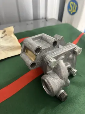 Pol708 Vintage Supplies Oil Pump Daimler 3.4l 4.2l Jaguar Xj Ft65 E Type Xj6 Bp 0254 Le