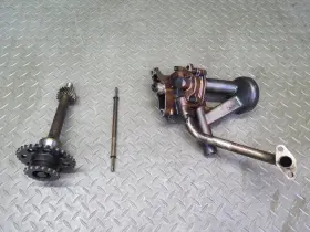 021115153e Volkswagen 99-00 Vw Eurovan T4 2.8l Aes Engine Motor Oil Pump W Intermediate Gear Shaft Oem