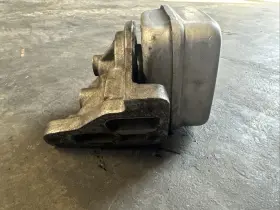 068115417r Volkswagen Vw Golf Jetta Mk2 1.6td Gtd Diesel Oil Filter Housing Mount Bracket #3