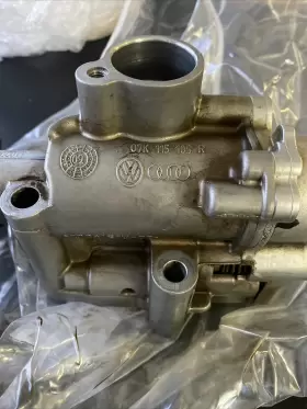 07k-115-105r Volkswagen 07k115105r Vw Jetta Oem Engine Oil Pump 2.5l 11 12 13 14 #2