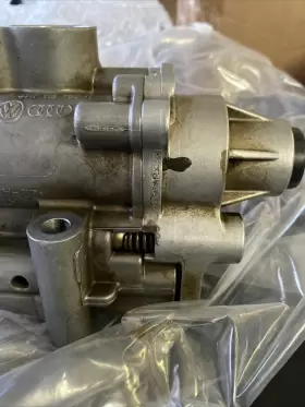 07k-115-105r Volkswagen 07k115105r Vw Jetta Oem Engine Oil Pump 2.5l 11 12 13 14 #3