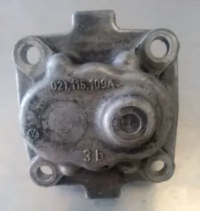 021.115.109a Volkswagen Porsche 914 Oil Pump Assembly #2